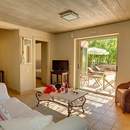 Erkina Corfu Vila Kalámi